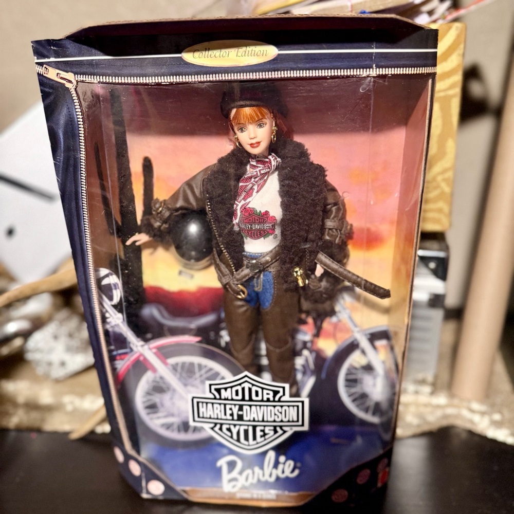 VTG Y2K Harley-Davidson Barbie with Brown Jacket & Chaps by Mattel 2nd in Series